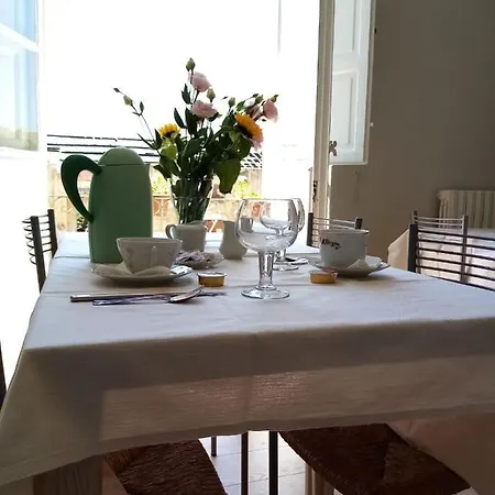 Bed & Breakfast Binario 5 Lucca