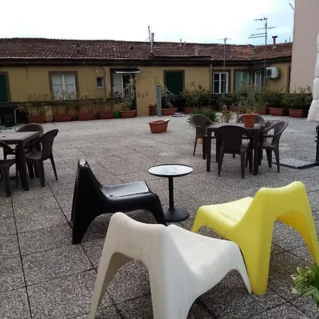 Binario 5 Nocleg ze śniadaniem