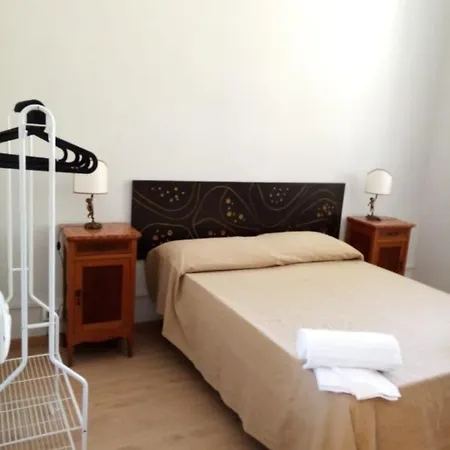 Binario 5 Bed & Breakfast *
